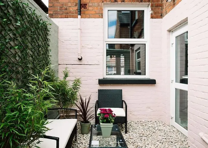 Designer 4-Bed Home In The Heart Of Belfast