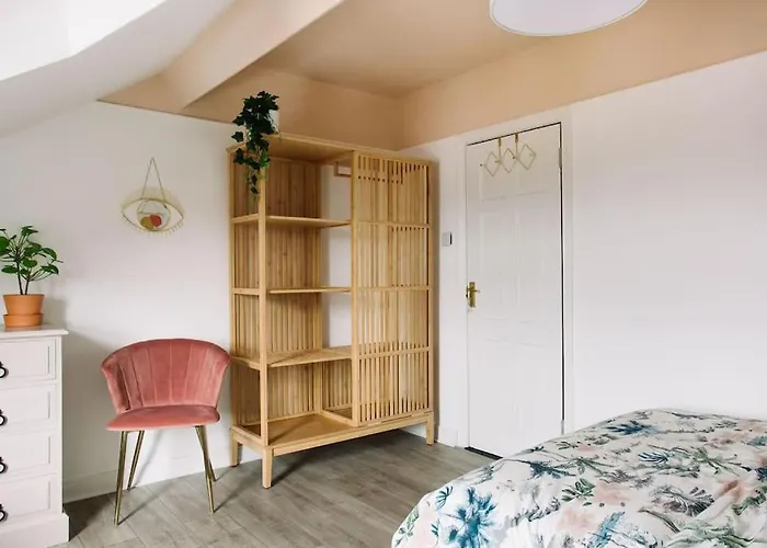 Designer 4-Bed Home In The Heart Of Belfast