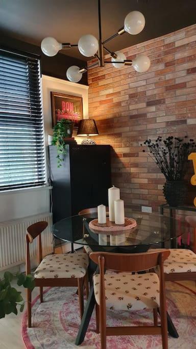 Designer 4-bed In The Heart Of *