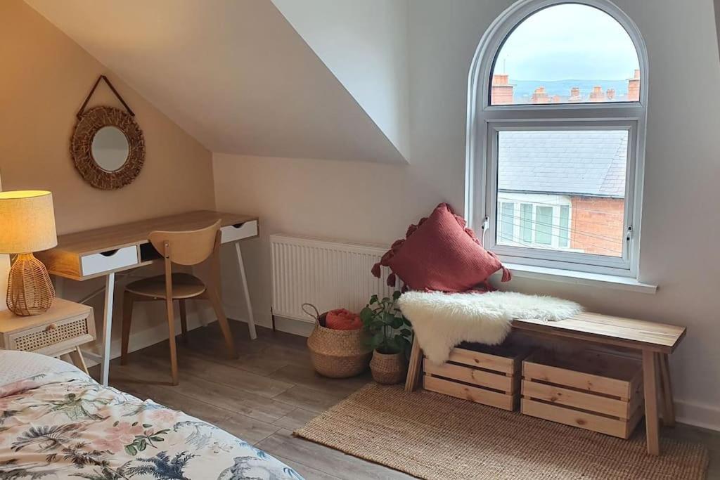 Designer 4-bed In The Heart Of Belfast
