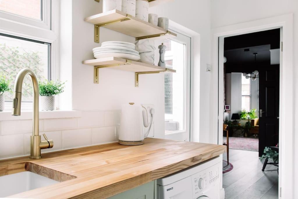 Designer 4-bed In The Heart Of