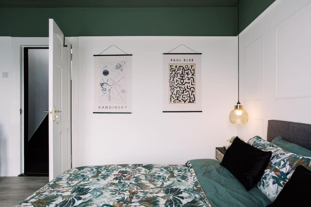 Holiday home Designer 4-bed In The Heart Of *