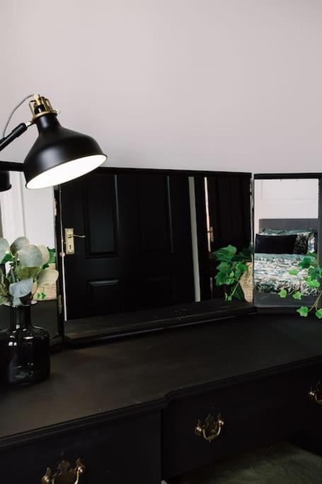 Designer 4-bed In The Heart Of