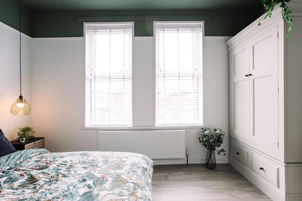 Designer 4-bed In The Heart Of Belfast