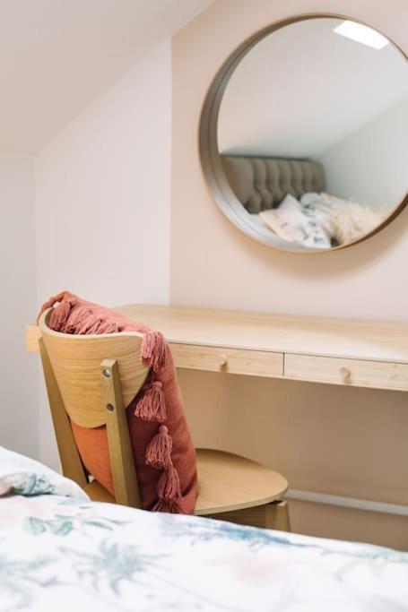 Designer 4-bed In The Heart Of *
