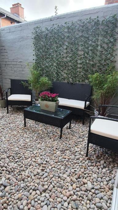 Designer 4-bed In The Heart Of Holiday home *